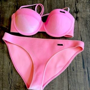 Pink triangl swim